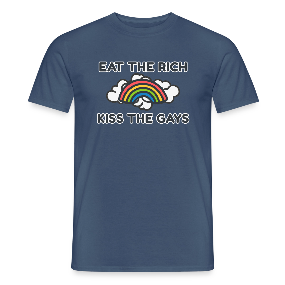 Produktfoto des T-Shirts in dunklem Denimblau. Das ironische Design spielt mit dem harten Spruch "Eat The Rich" und der zärtlichen Ergänzung "Kiss The Gays", visuell unterstützt durch eine bunte und verspielte Illustration