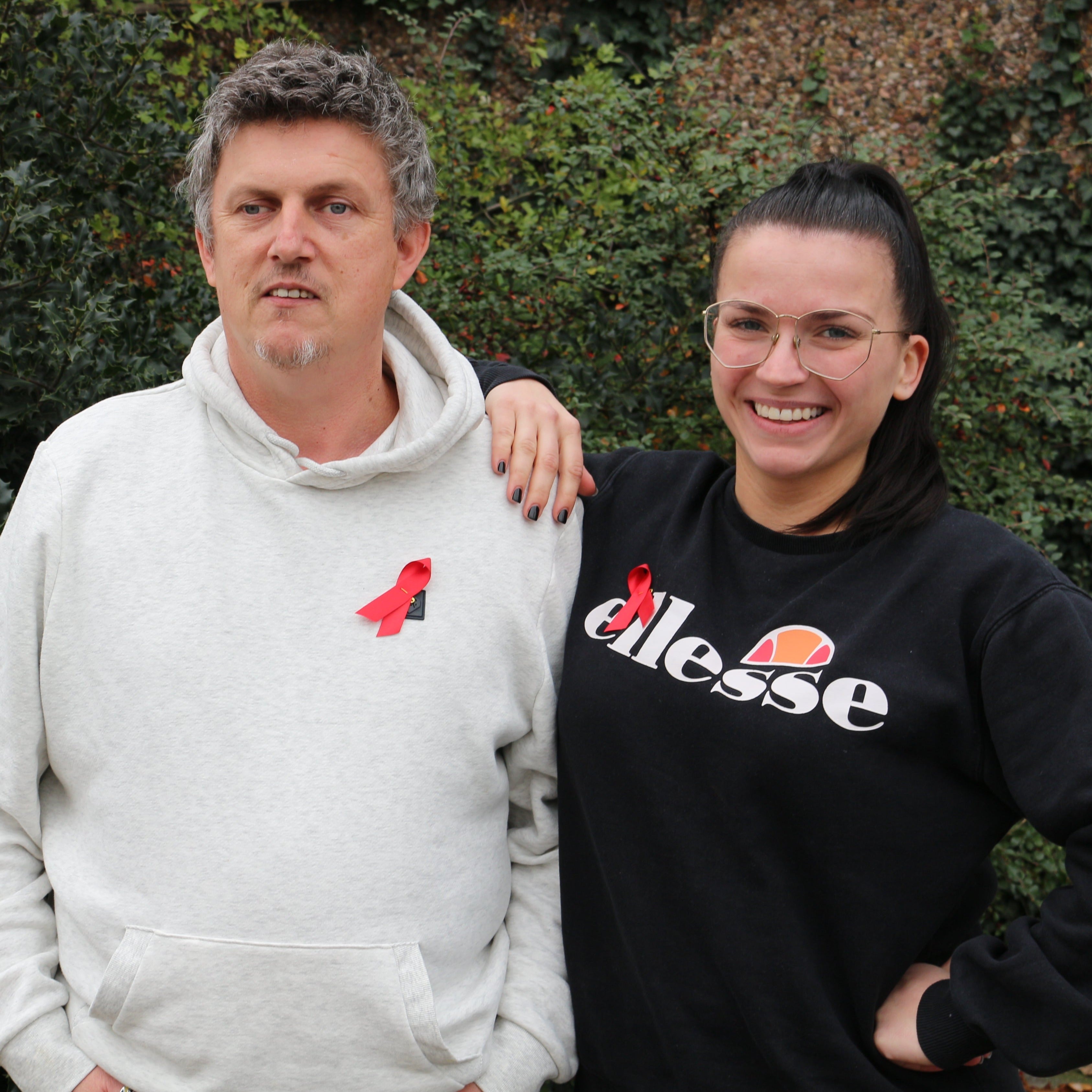 Rote Schleife HIV/AIDS (1.000er Pack) - pridemerch.mom - Team Behinderte im Queer Cities e.V.